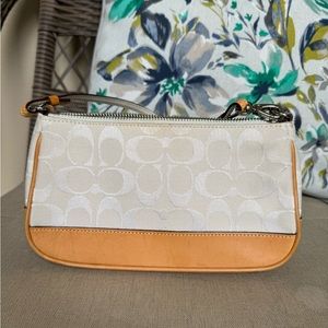 Vintage Signature White Demi Coach Purse